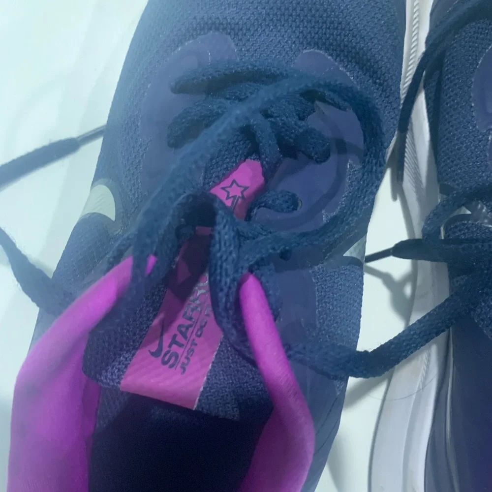 Girls Navy purple Nike Athletic Shoes star run 4.5 Y activewear sneakers youth
